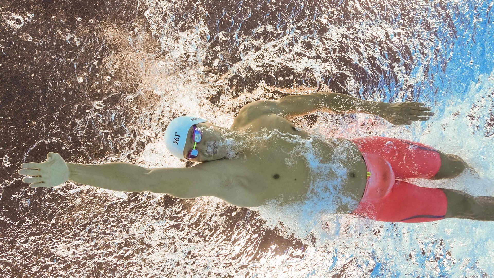 电竞市场规模突破百亿，行业潜力无限，电竞市场收入360亿